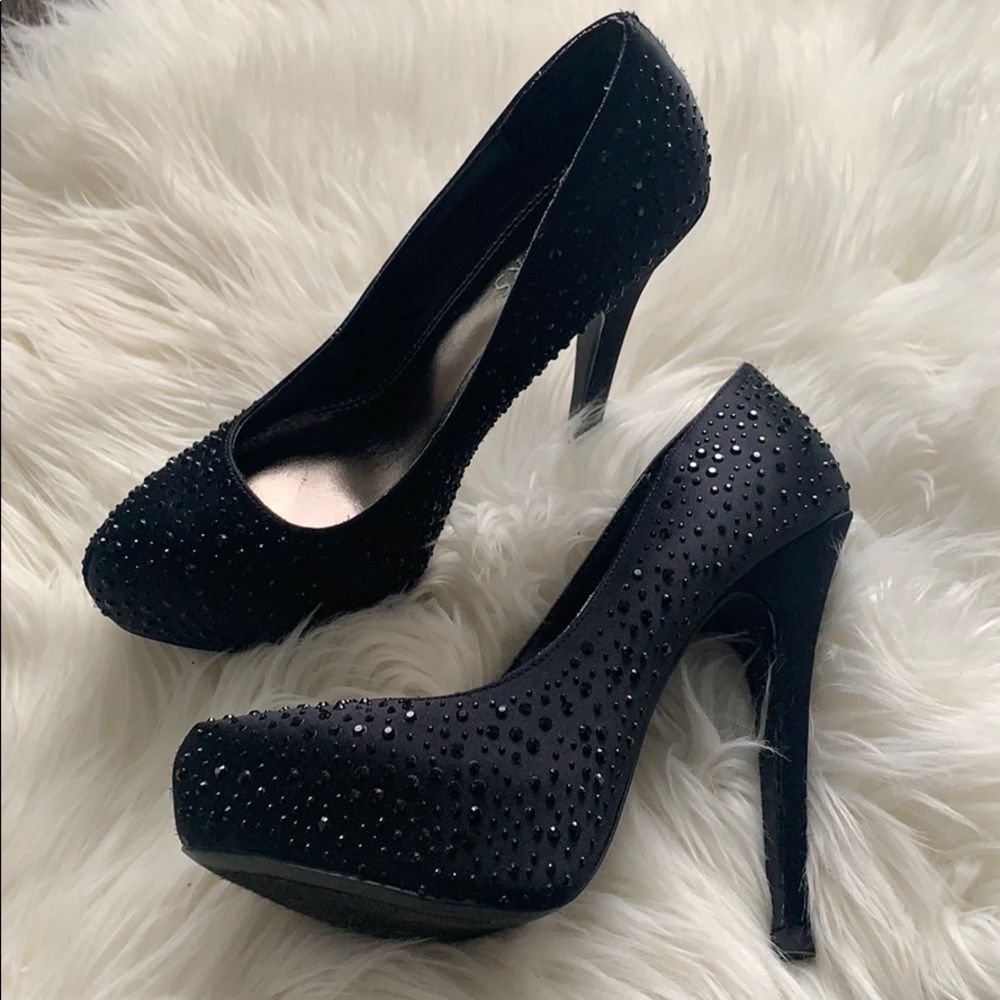 BAKERS Satin Rhinestone Pumps